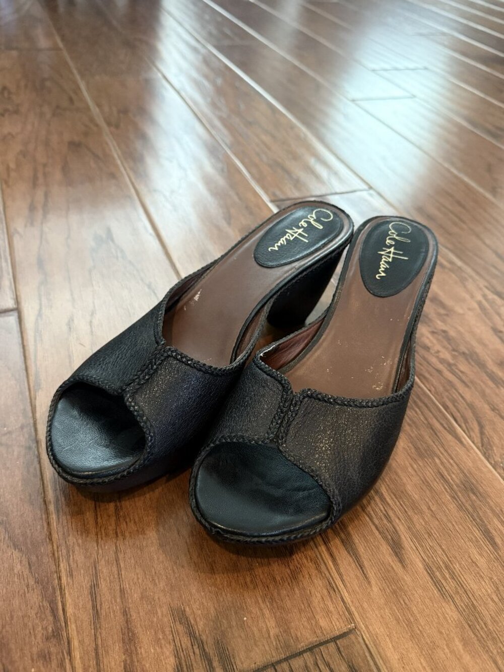 Cole Haan Open Toe Clog Size 8B **& 20% OFF if you buy 4 items I sell !!**